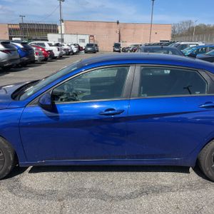 HYUNDAI ELANTRA SEL - 4