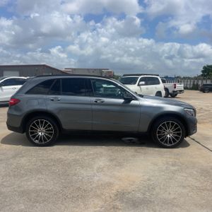 MERCEDES-BENZ GLC - 10