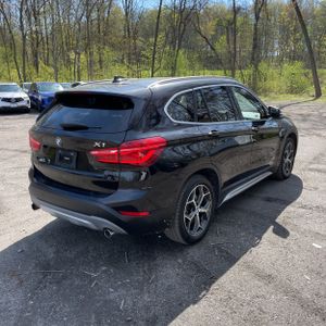 BMW X1 XDRIVE28I - 8