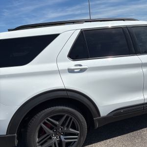 FORD EXPLORER ST - 9