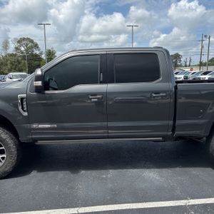 FORD F-250 SUPER DUTY LARIAT - 4