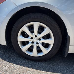 2025 Toyota COROLLA LE 缩略图 15