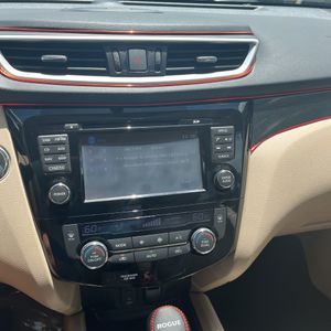 2015 Nissan ROGUE SL 缩略图 36
