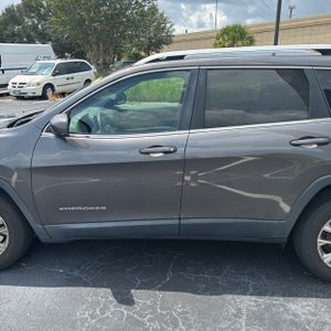 2019 JEEP CHEROKEE LATITUDE PLUS — фото 4