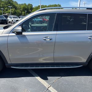 MERCEDES-BENZ GLS - 4