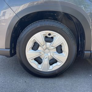 صورة مصغرة 17 لـ 2023 Subaru FORESTER BASE