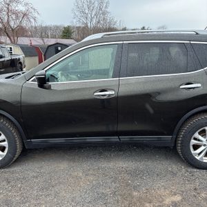 NISSAN ROGUE SV - 4