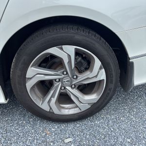 2019 Honda ACCORD EX-L thumbnail 18
