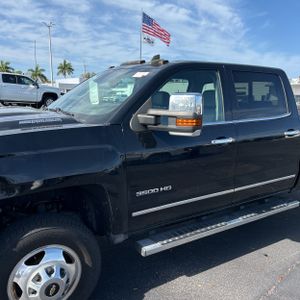 CHEVROLET SILVERADO 3500HD LTZ - 2