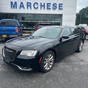2017 Chrysler 300 LIMITED — фото 1