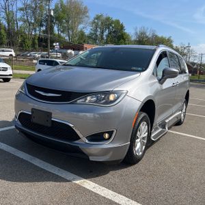 CHRYSLER PACIFICA TOURING L - 1