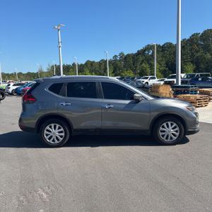 NISSAN ROGUE SV - 10