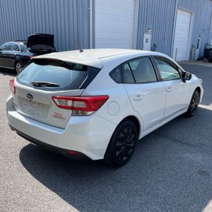 SUBARU IMPREZA 2.0I - 8