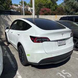 TESLA MODEL Y LONG RANGE - 3