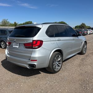 BMW X5 XDRIVE50I - 8