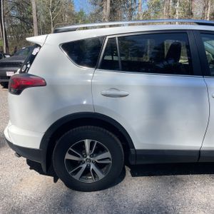 TOYOTA RAV4 - 9