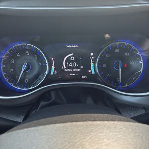 صورة 37 لـ 2025 Chrysler PACIFICA SELECT