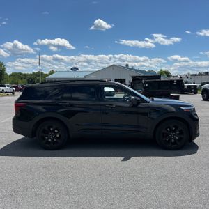 FORD EXPLORER ST - 10