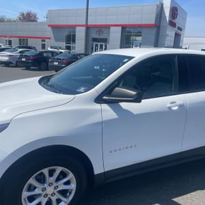 CHEVROLET EQUINOX LS - 2