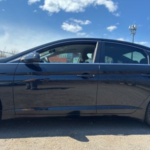 HYUNDAI SONATA SE - 4