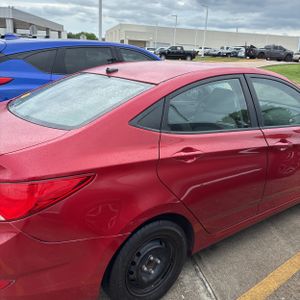 HYUNDAI ACCENT SE - 7