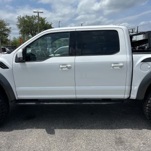 FORD F-150 RAPTOR - 4