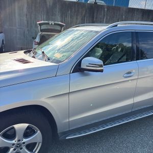 2017 Mercedes-BENZ GLS 照片 2
