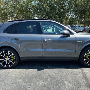 2019 Porsche CAYENNE E-HYBRID — фото 11