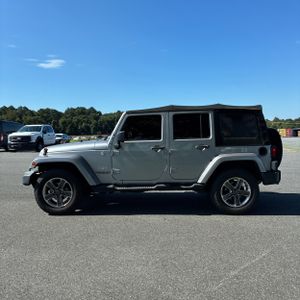 صورة 3 لـ 2015 JEEP WRANGLER UNLIMITED SAHARA
