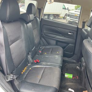 2015 Mitsubishi OUTLANDER SE — миниатюра 35
