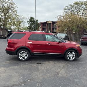 FORD EXPLORER XLT - 10