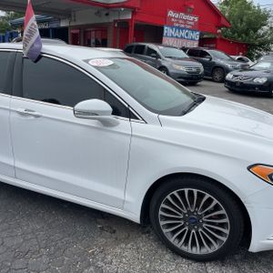 صورة مصغرة 13 لـ 2017 FORD FUSION SE