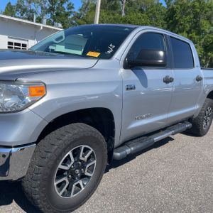 TOYOTA TUNDRA - 2