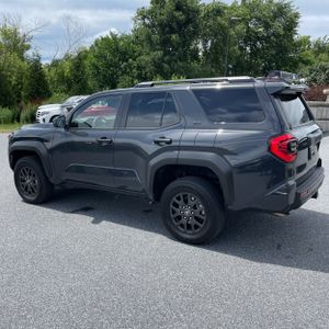 صورة 5 لـ 2025 Toyota 4RUNNER SR5