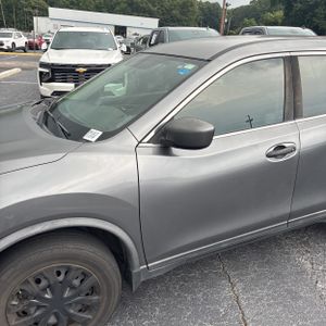 2016 Nissan ROGUE S — фото 2