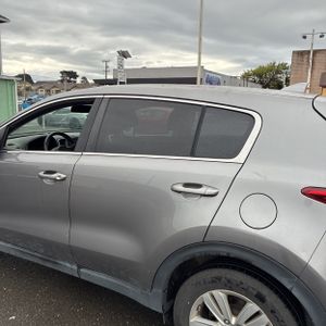 KIA SPORTAGE LX - 6