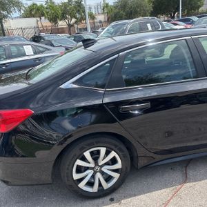 2024 Honda CIVIC LX — фото 9