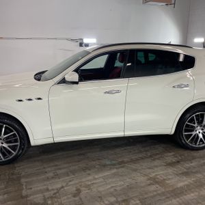 MASERATI LEVANTE S - 4