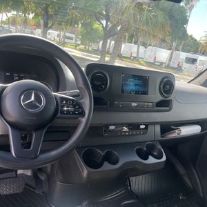 صورة 33 لـ 2023 Mercedes-BENZ SPRINTER 2500