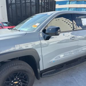 2026 Chevrolet SILVERADO EV LT 照片 2