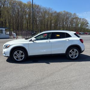 MERCEDES-BENZ GLA - 3