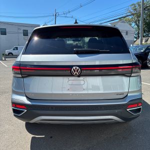 صورة 7 لـ 2025 Volkswagen TAOS SE 4MOTION