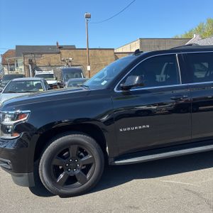 CHEVROLET SUBURBAN LT - 2