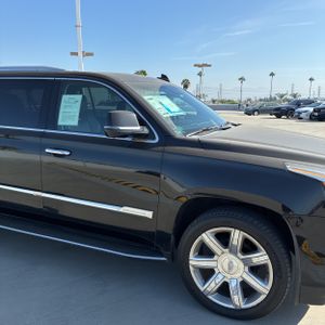 صورة مصغرة 13 لـ 2020 Cadillac ESCALADE ESV LUXURY