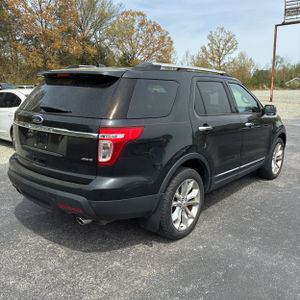 FORD EXPLORER XLT - 7