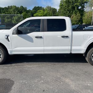 FORD F-150 XLT - 4