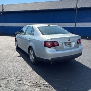 VOLKSWAGEN JETTA SE - 5