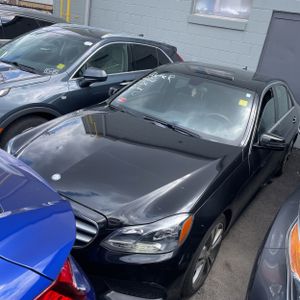 MERCEDES-BENZ E-CLASS - 1