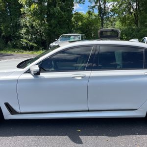 صورة 4 لـ 2019 BMW 750I XDRIVE