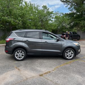 FORD ESCAPE SE - 10